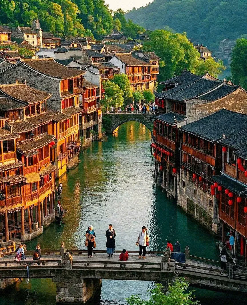 CHÙM TOUR NƯỚC NGOÀI SIÊU HOT – HÈ 2025- KH từ Hồ Chí Minh